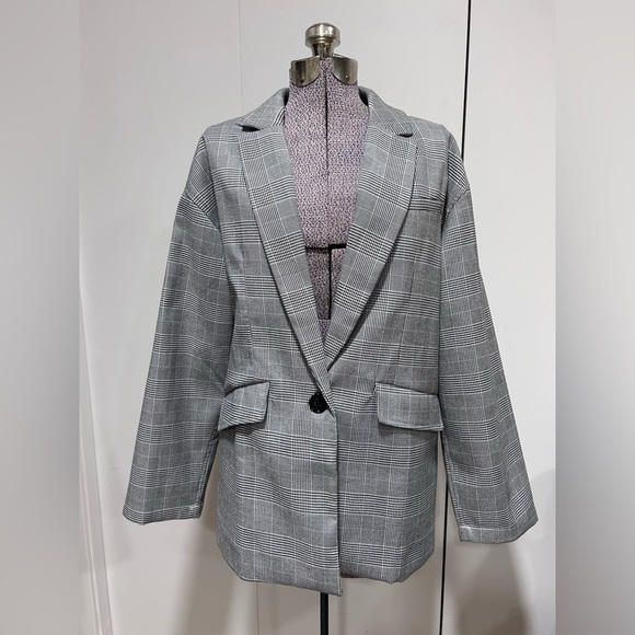 Free People Jackets & Blazers - Free People Gray black plaid houndstooth Checkered Blazer oversized baggy preppy